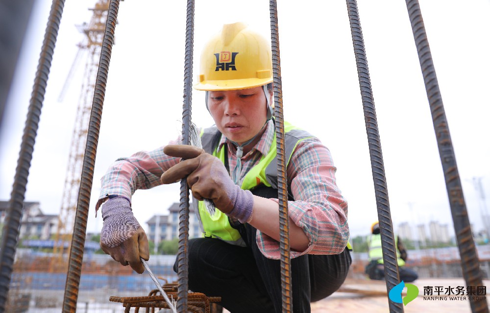 特别关注 | 中国新闻网报道“五一”假期 南平水务建设者坚守岗位